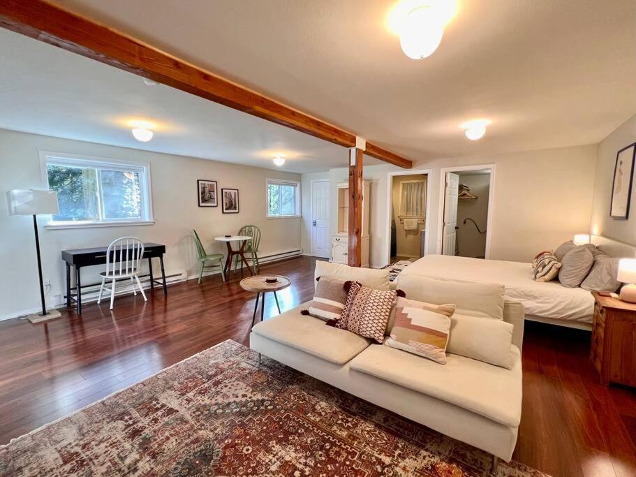 Cozy Cabin In Redwoods With Hot Tub Guerneville Exterior photo