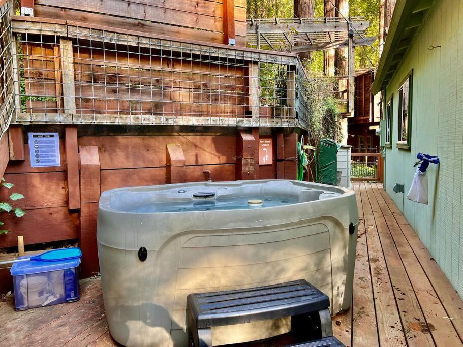 Cozy Cabin In Redwoods With Hot Tub Guerneville Exterior photo